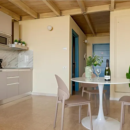 Homiday -gioiello Vista Mare- Parcheggio Privato * كالامْبْروني